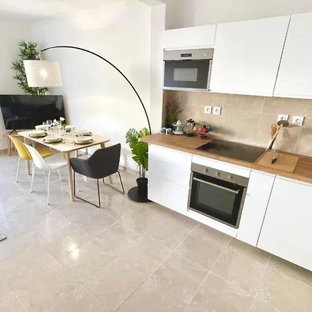 Sublime 42m With Balcony Close To The Beach Apartamento La Seyne-sur-Mer